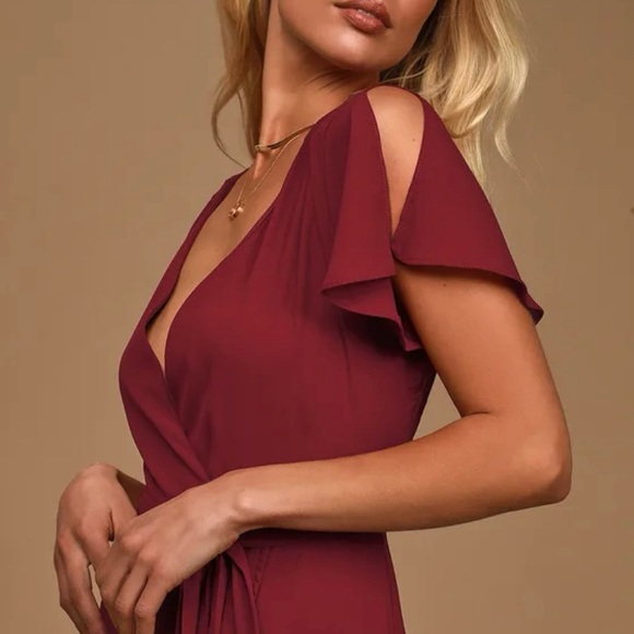 Lulus Rise to the Occasion Burgundy Midi Wrap
Dress size Medium - Picture 5 of 6